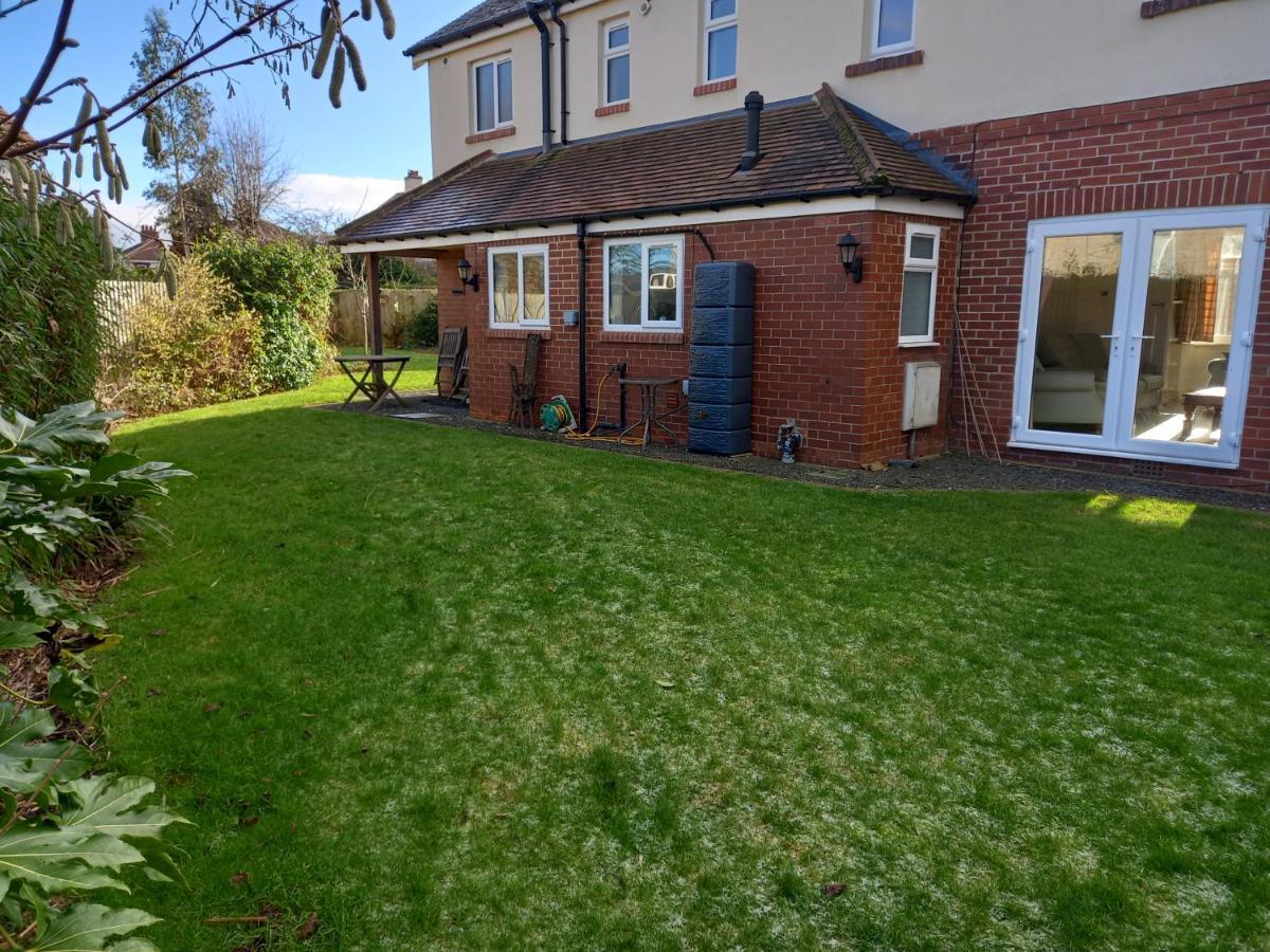 Grange Croft Villa Ben Rhydding Ngoại thất bức ảnh