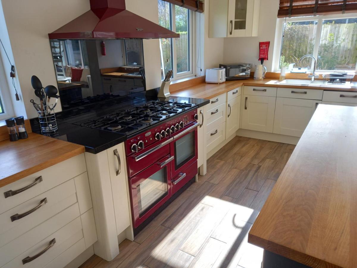 Grange Croft Villa Ben Rhydding Ngoại thất bức ảnh